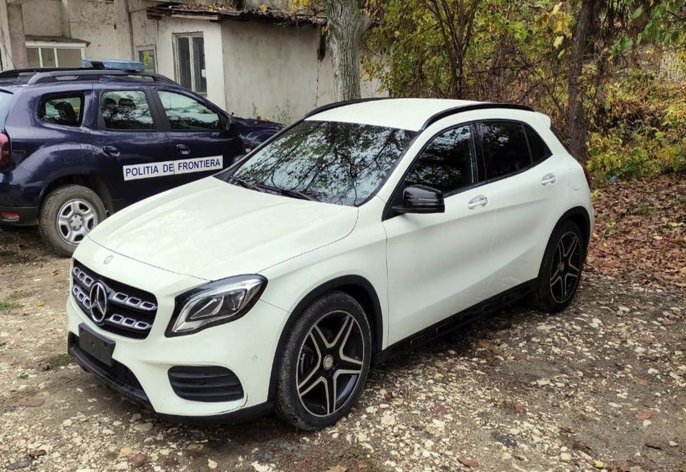 Bolid de lux, căutat de autoritățile din Italia si Cehia, descoperit de poliţiştii de frontieră