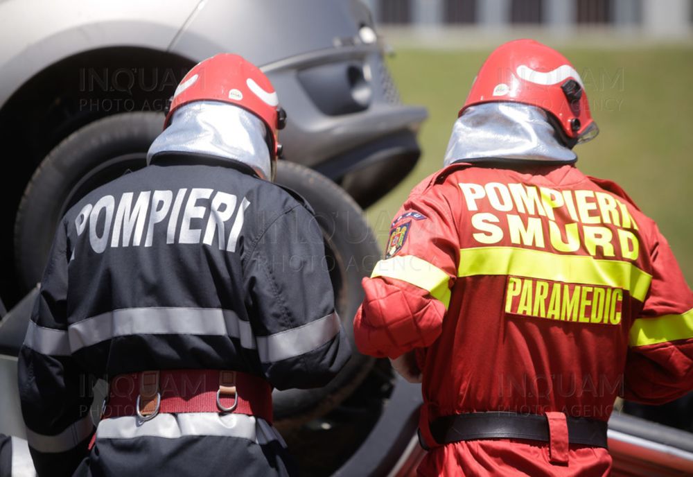 Mașină răsturnată pe DN2A