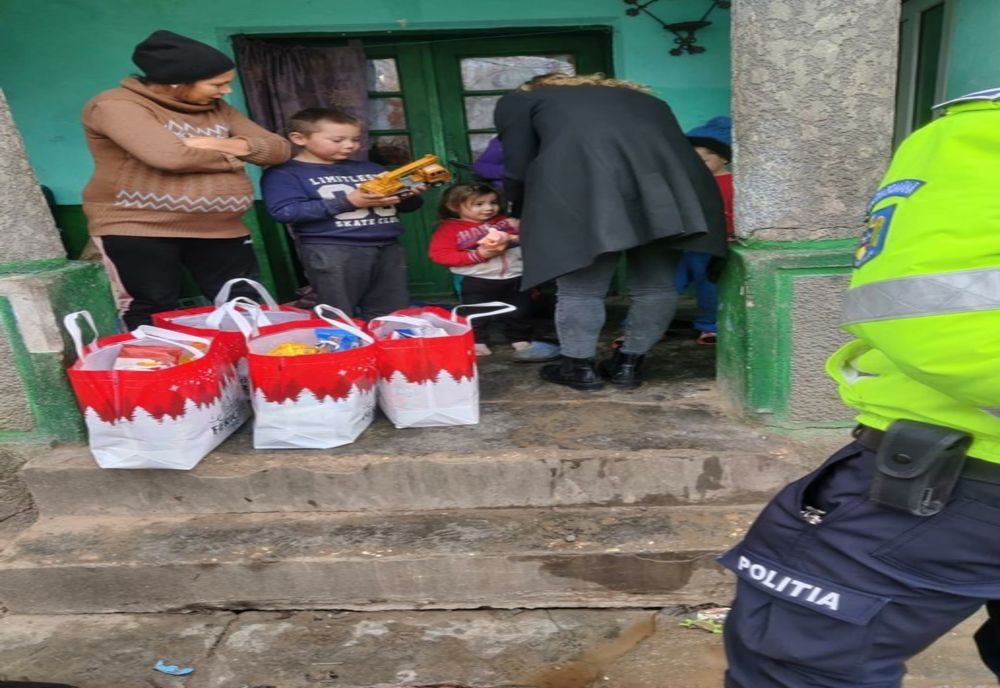 Moș Crăciun a ajuns și în 8 comune din județul Constanța