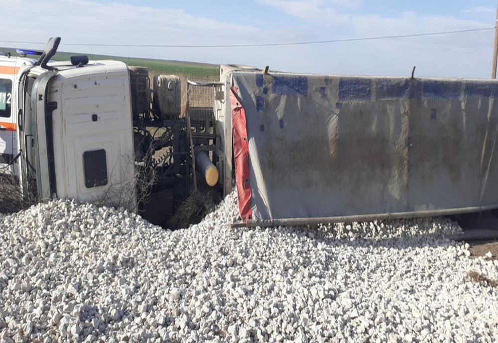 TIR răsturnat între Eforie Sud si Eforie Nord