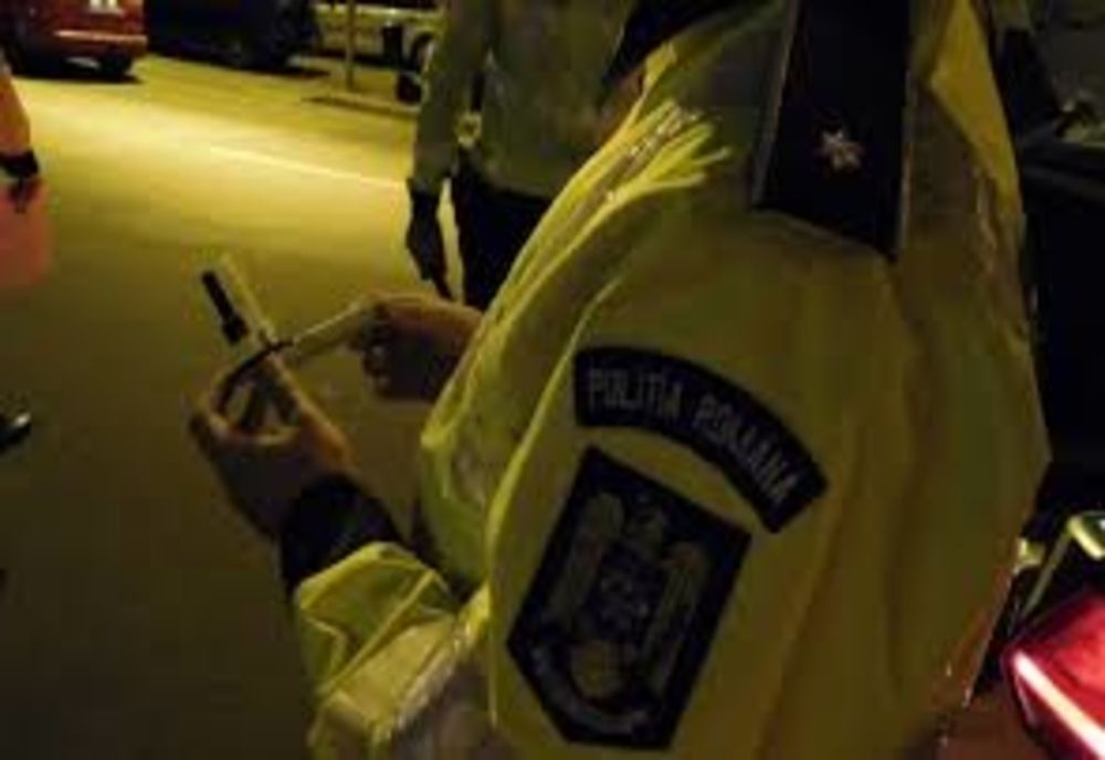 Tupeu maxim! Prins drogat și băut la volan