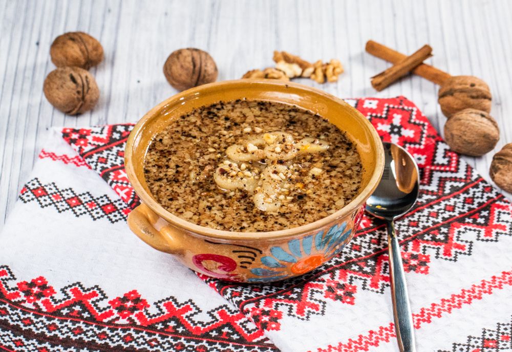 Rețete de mucenici muntenești tradiționali - Secretul folosit la fierbere de care nu știai