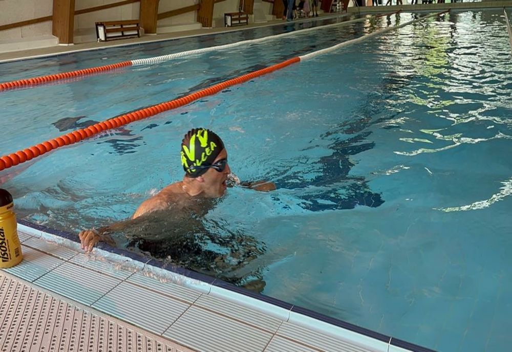 Tulcea. Jandarmul care a înotat 24 de ore, peste 42 km, pentru a susține un copil bolnav