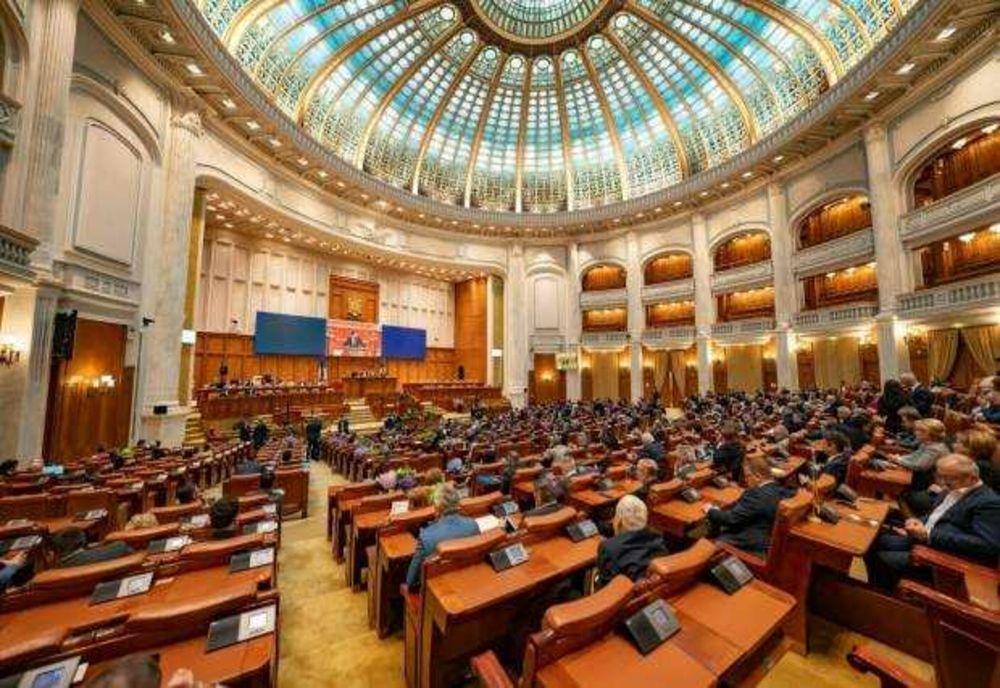 PROIECT ADOPTAT. SENAT: PÂNĂ LA 10 ANI DE ÎNCHISOARE PENTRU GRUPĂRI FASCISTE SAU RASISTE 