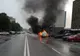 FOTO VIDEO| Un autoturism a ars ca o torță pe bulevardul Aurel Vlaicu