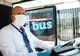 VIDEO| Şoferii de pe autobuze, echipaţi cu măşti confecţionate în atelierul CT BUS