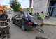 În comă la spital, după ce și-a prins capul în sistemul de decapotare al mașinii