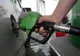 Prețul petrolului a scăzut pentru a 5-a oară în ultimele 6 zile - Tarifele la pompă, în România, se mențin ridicate