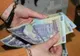 Un curier a înscenat un jaf ca să păstreze încasările de 80.000 de lei