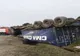 TIR răsturnat pe DN22. Autoritățile în alertă